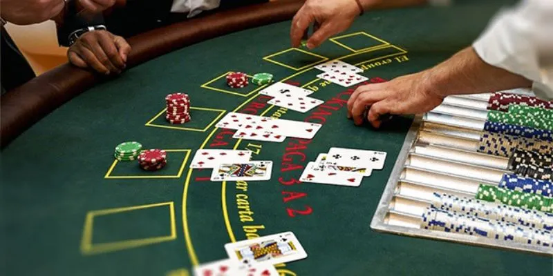 Bật mí kinh nghiệm khi chơi Poker tại 8KBET thắng lớn